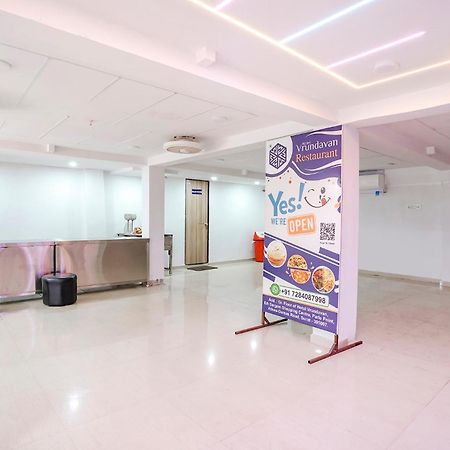 Fabhotel Vrundavan, Athwa Bhatha Exterior foto